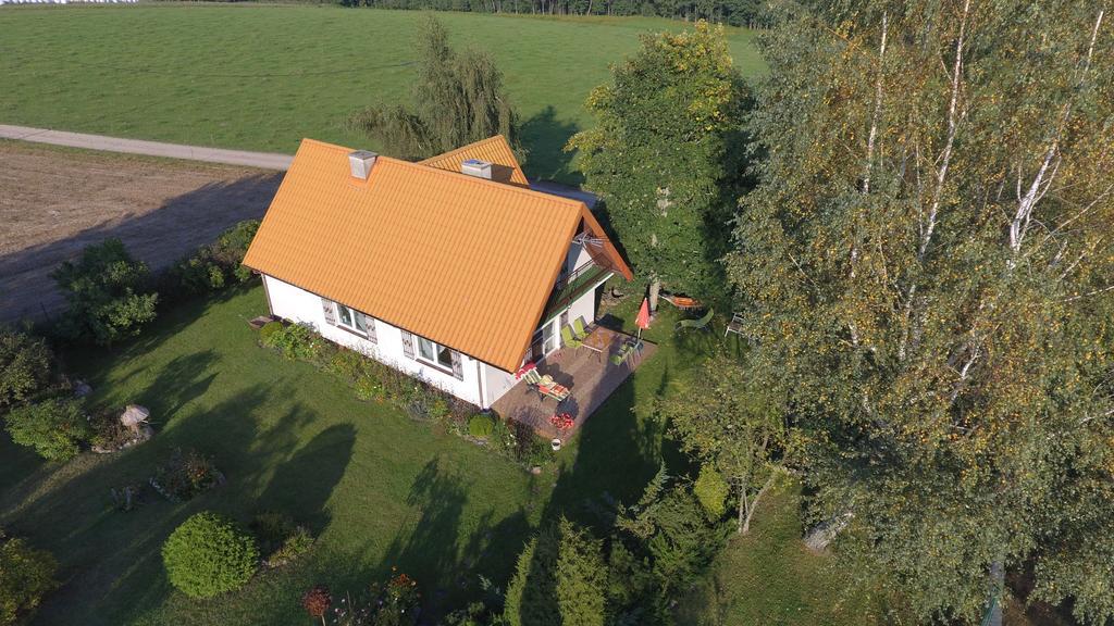 Domek Pod Klonami Na Mazurach Guty Esterno foto